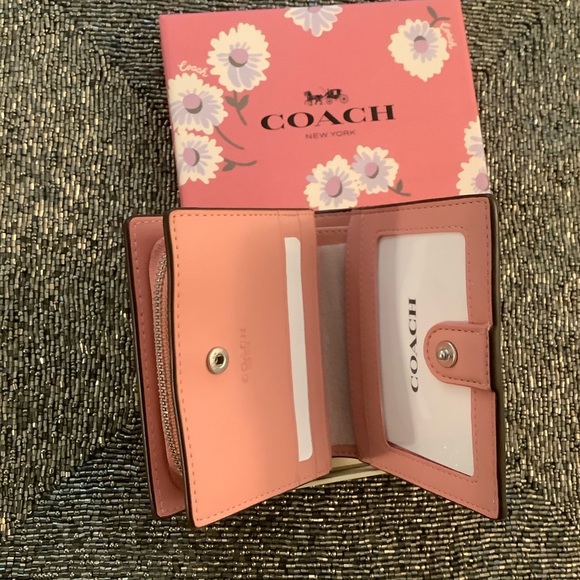 NWT COACH Boxed Snap Wallet With Daisy Print Pink - Picture 10 of 12